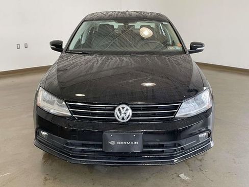 Used 2017 Volkswagen Jetta SEL image 2