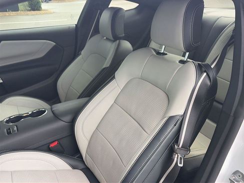 Used 2025 Ford Mustang GT Premium RWD image 4