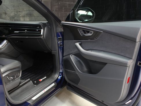 Used 2023 Audi SQ8 Prestige AWD/4WD image 55