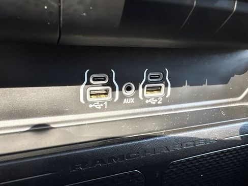 Used 2025 RAM 1500 Laramie AWD/4WD image 26