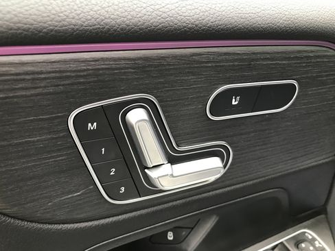 Used 2023 Mercedes-Benz GLB 250 4MATIC image 15