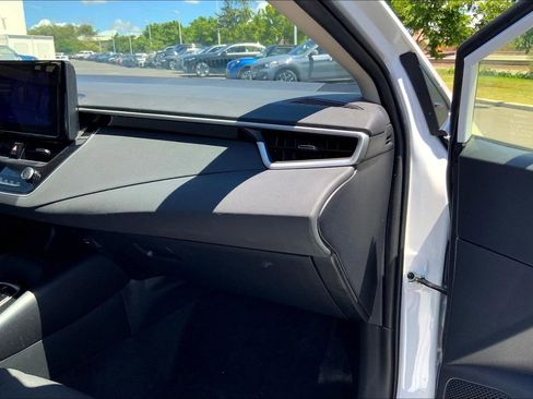 Used 2024 Toyota Corolla LE image 16