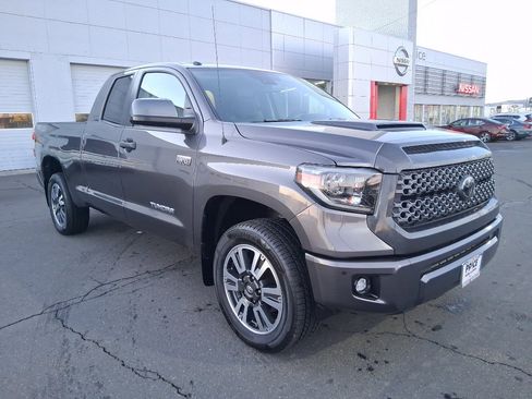 Used 2019 Toyota Tundra SR5 image 1