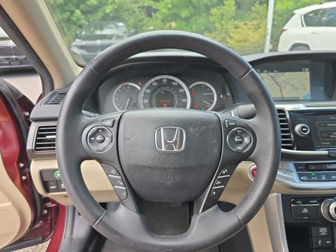 Used 2014 Honda Accord Touring image 29