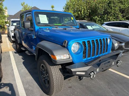 Used 2023 Jeep Gladiator Sport AWD/4WD image 2