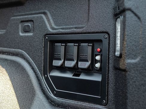 New 2024 Chevrolet Silverado EV RST image 15