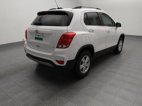 Used 2020 Chevrolet Trax LT w/ LT Convenience Package AWD/4WD image 9