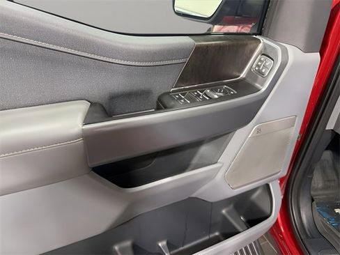 Used 2022 Ford F150 Lariat w/ Equipment Group 502A High image 9