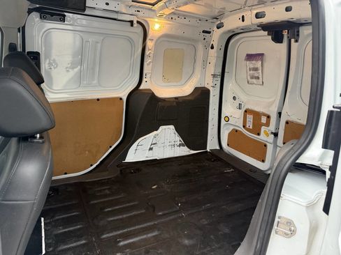 Used 2022 Ford Transit Connect XL FWD image 25