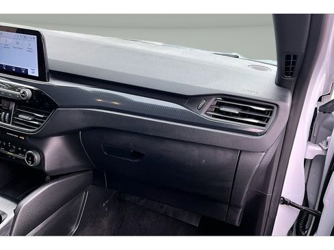 Used 2025 Ford Escape ST-Line image 18