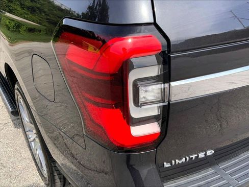 Used 2022 Ford Expedition Limited AWD/4WD image 29