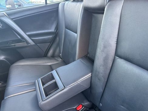 Used 2016 Toyota RAV4 SE image 60