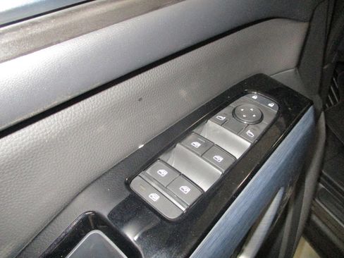 New 2025 Nissan Pathfinder SL image 14