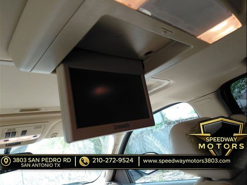 Used 2012 Chevrolet Tahoe LTZ RWD image 8