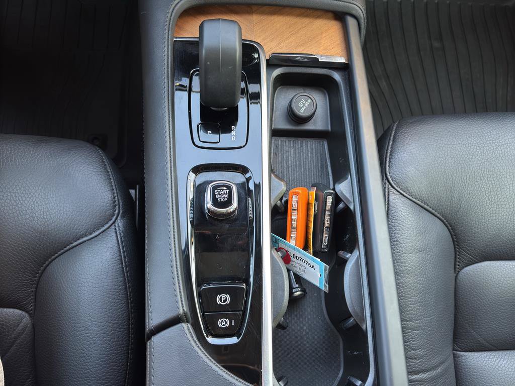 Used 2024 Volvo XC90 B6 Plus w/ Protection Package Premier AWD/4WD image 15