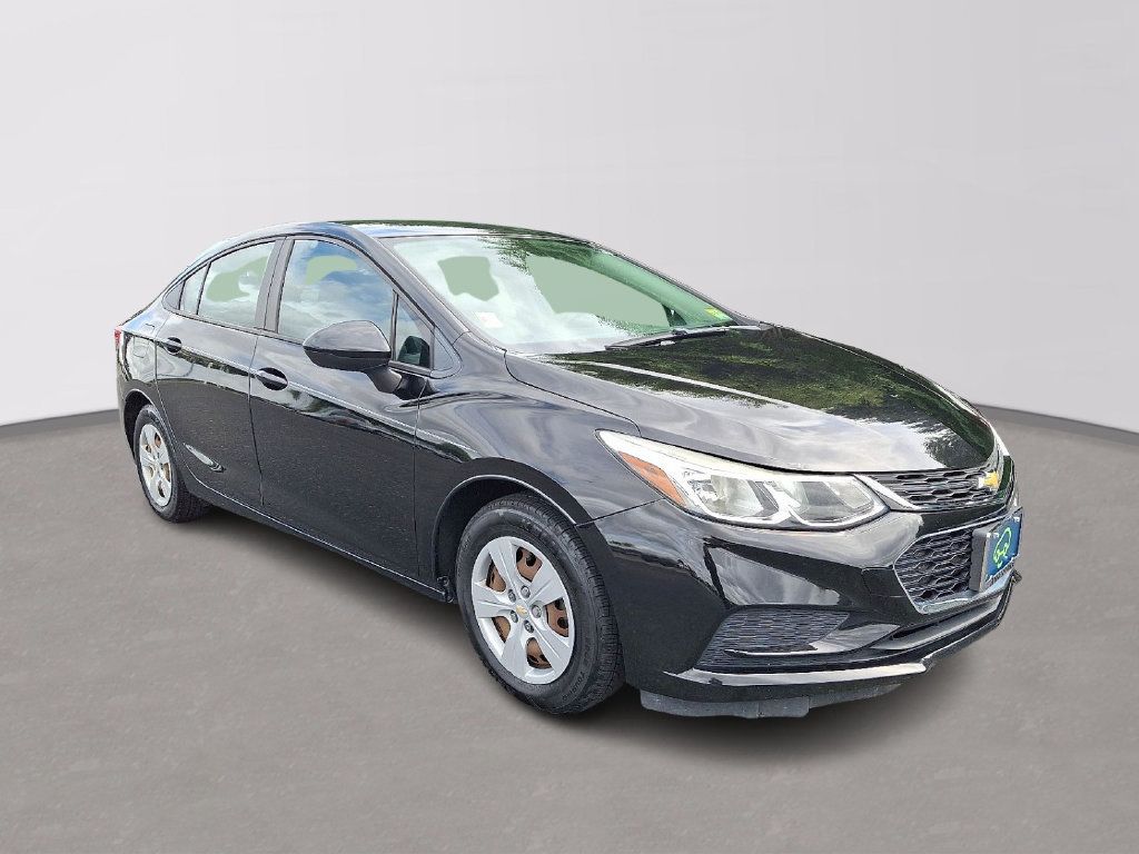 Used 2017 Chevrolet Cruze LS FWD image 3
