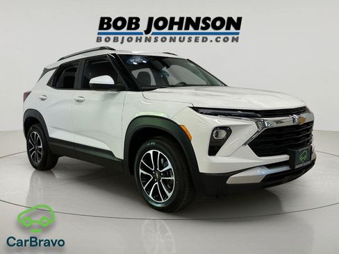 Certified 2025 Chevrolet TrailBlazer LT AWD/4WD image 1