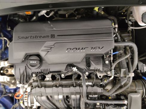 Used 2023 Hyundai Elantra SEL w/ Convenience Package image 30