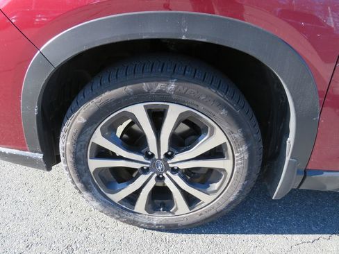 Used 2023 Subaru Forester Limited image 33