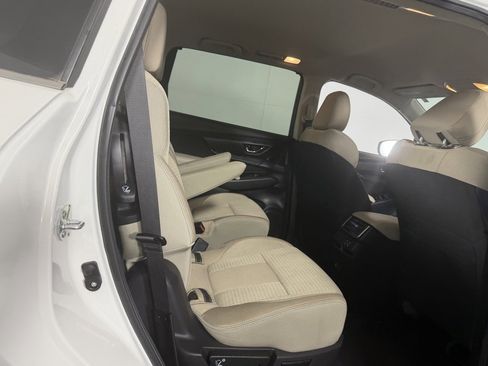 Used 2024 Subaru Ascent Premium w/ Convenience Package image 27