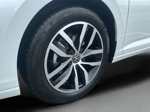 New 2026 Volkswagen Jetta SE image 18