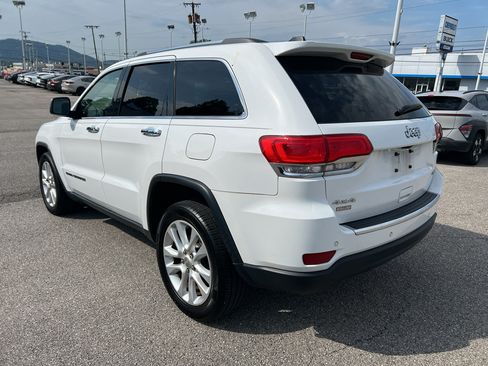 Used 2017 Jeep Grand Cherokee Limited AWD/4WD image 7