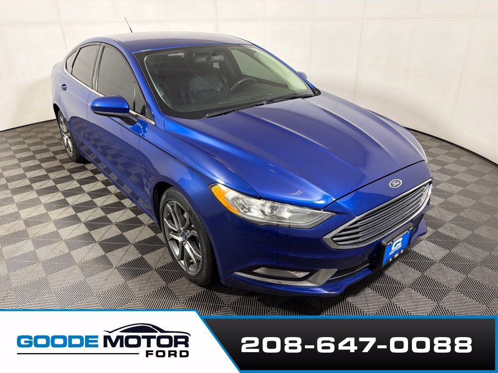 Used 2017 Ford Fusion SE w/ Equipment Group 201A FWD image 1
