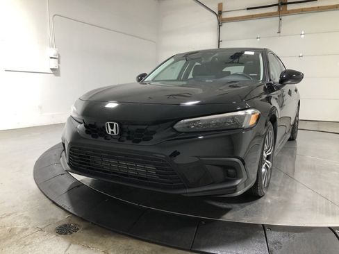 Used 2024 Honda Civic EX-L image 3
