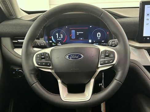 New 2026 Ford Explorer Active AWD/4WD image 11