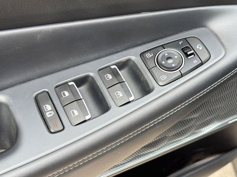 Used 2022 Hyundai Santa Fe Limited w/ Cargo Package FWD image 11