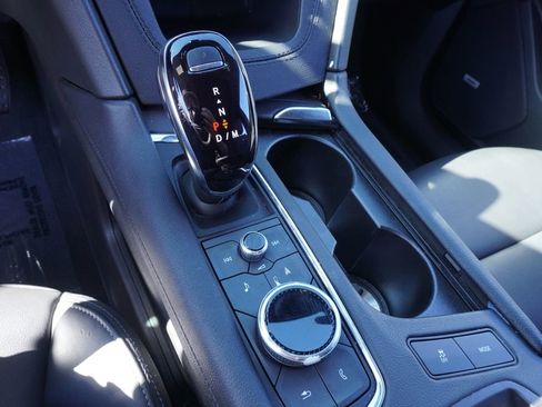 Certified 2025 Cadillac XT6 Premium Luxury image 20