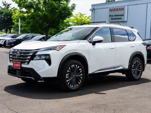 New 2026 Nissan Rogue Platinum AWD/4WD image 3