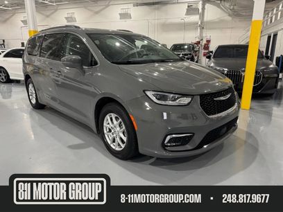 Used 2022 Chrysler Pacifica Touring-L