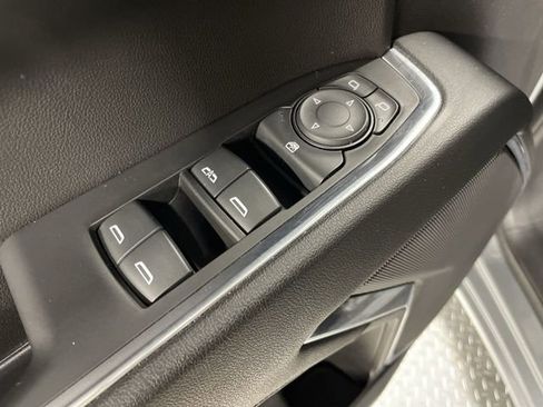 Used 2023 Chevrolet Silverado 1500 LT image 13