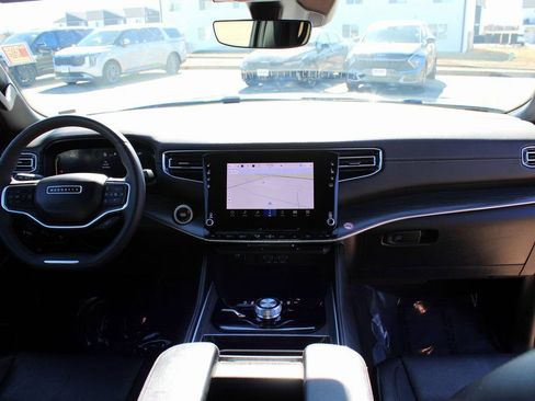 Used 2024 Jeep Wagoneer Series II image 52