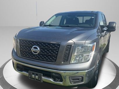 Used 2019 Nissan Titan SV w/ SV Convenience Package