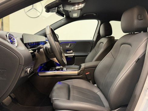 Certified 2025 Mercedes-Benz GLA 250 image 6