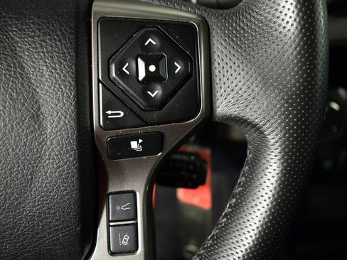 Used 2022 Toyota Tacoma SR5 w/ Technology Package image 32