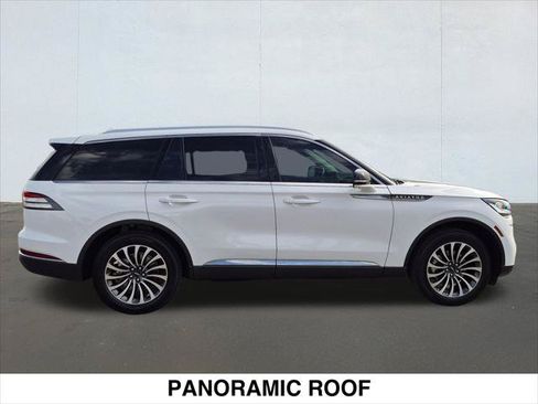 Certified 2023 Lincoln Aviator Reserve AWD/4WD image 4