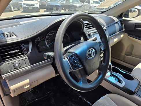 Used 2012 Toyota Camry LE FWD image 12