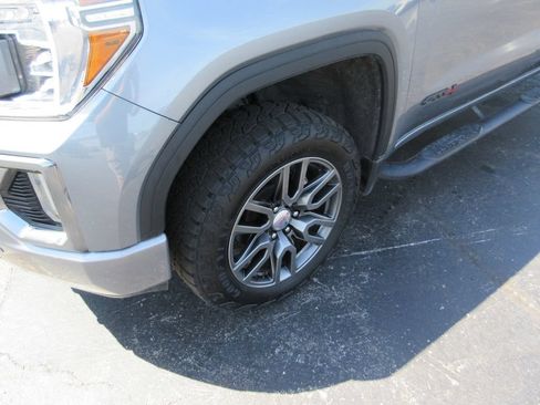 Used 2021 GMC Sierra 1500 AT4 w/ AT4 Value Package AWD/4WD image 15