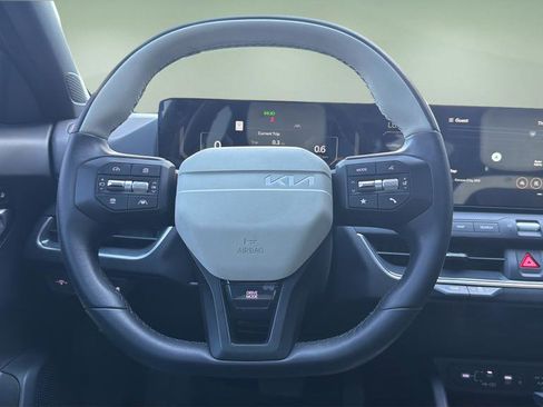 Used 2025 Kia K4 GT-Line w/ GT-Line Premium Package image 9