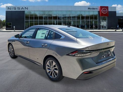 New 2026 Nissan Sentra SL FWD image 4