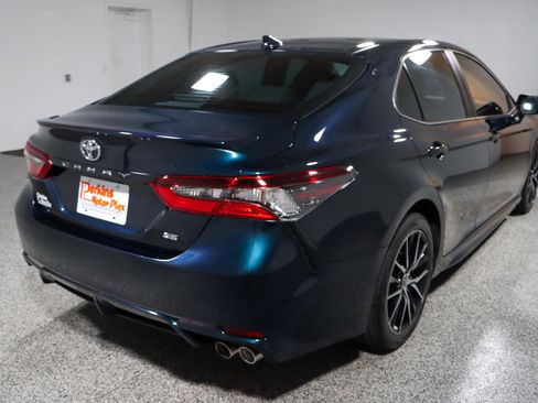 Used 2021 Toyota Camry SE image 7