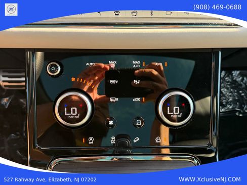 Used 2020 Land Rover Range Rover Evoque R-Dynamic S image 28