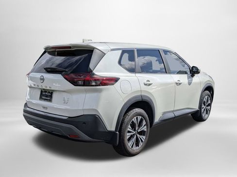 Used 2023 Nissan Rogue SV FWD image 4