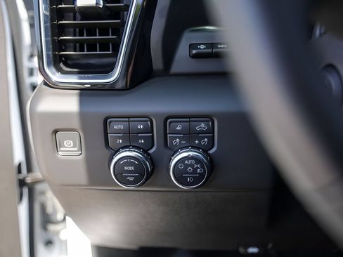 Used 2023 GMC Sierra 1500 Denali w/ Denali Reserve Package AWD/4WD image 15
