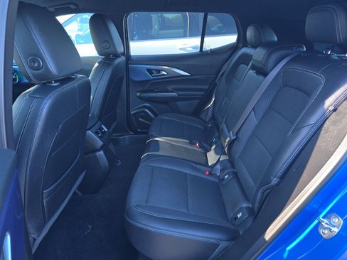 Used 2024 Chevrolet Equinox EV LT w/ LPO, Active Package AWD/4WD image 6