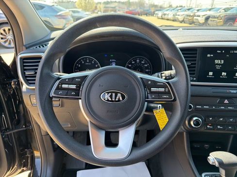Used 2020 Kia Sportage LX image 13