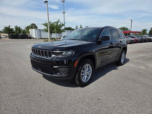 New 2026 Jeep Grand Cherokee Laredo X RWD image 2